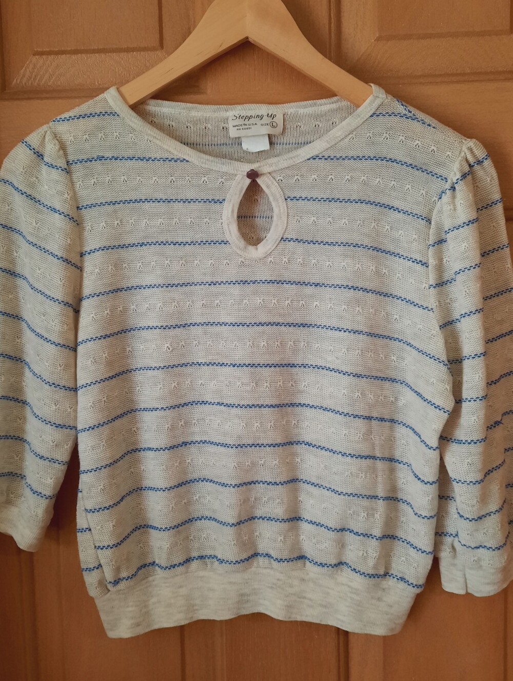 Vintage 70s 80s Stepping-Up Keyhole Knit Sweater Top Blue Cream Stripe Large